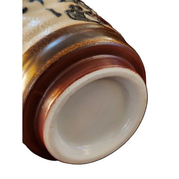 Japanese Daruma Yunomi Hand Painted Hand Made Cradling Teacup Mug 4.5" Tall - Picture 7 of 7